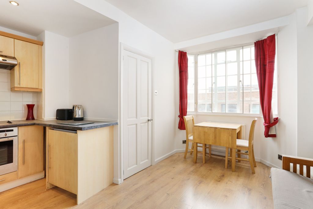 Property photo 2 of 7 Reception (2)