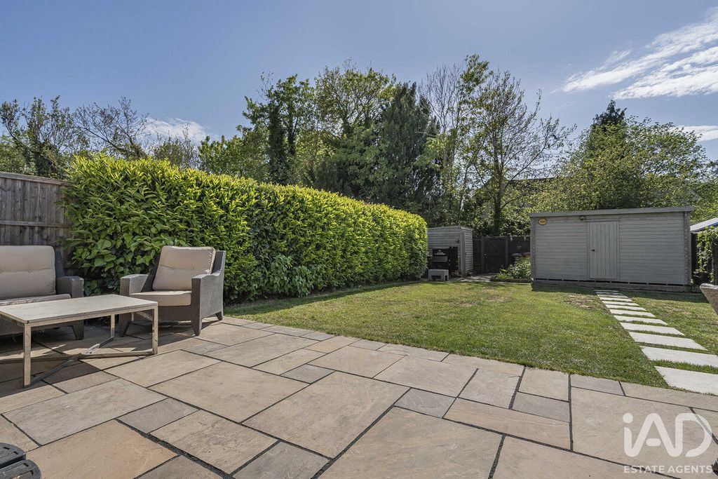 Property photo 2 of 22