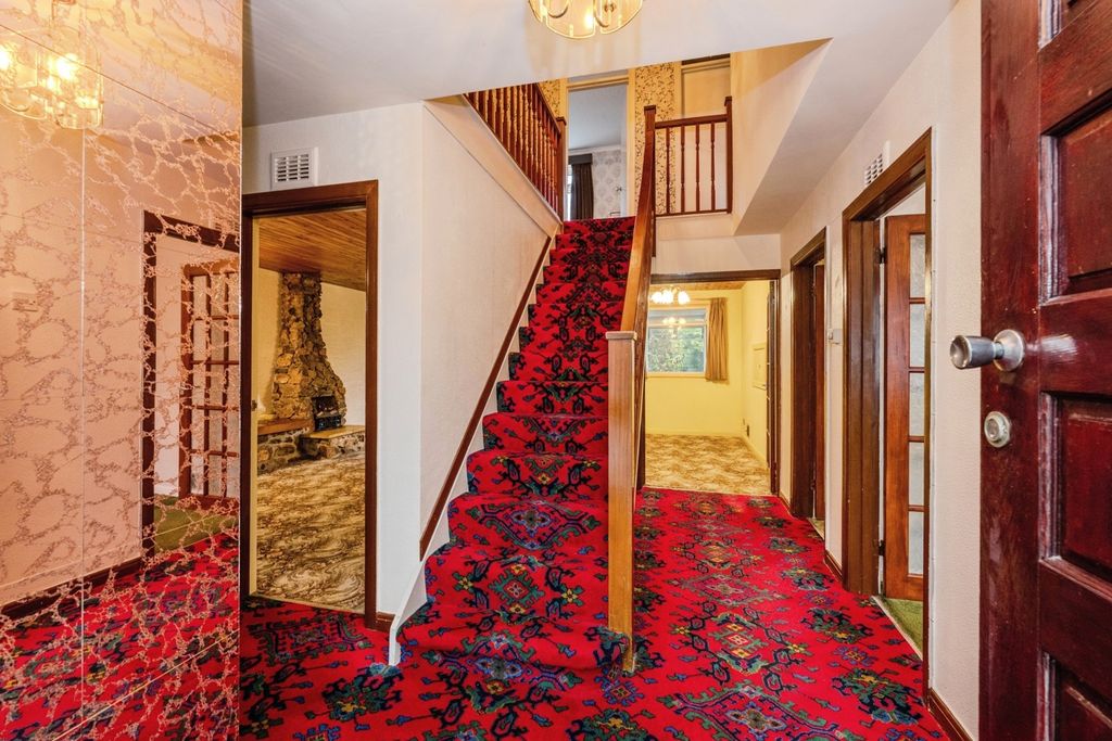 Property photo 3 of 26 Photo