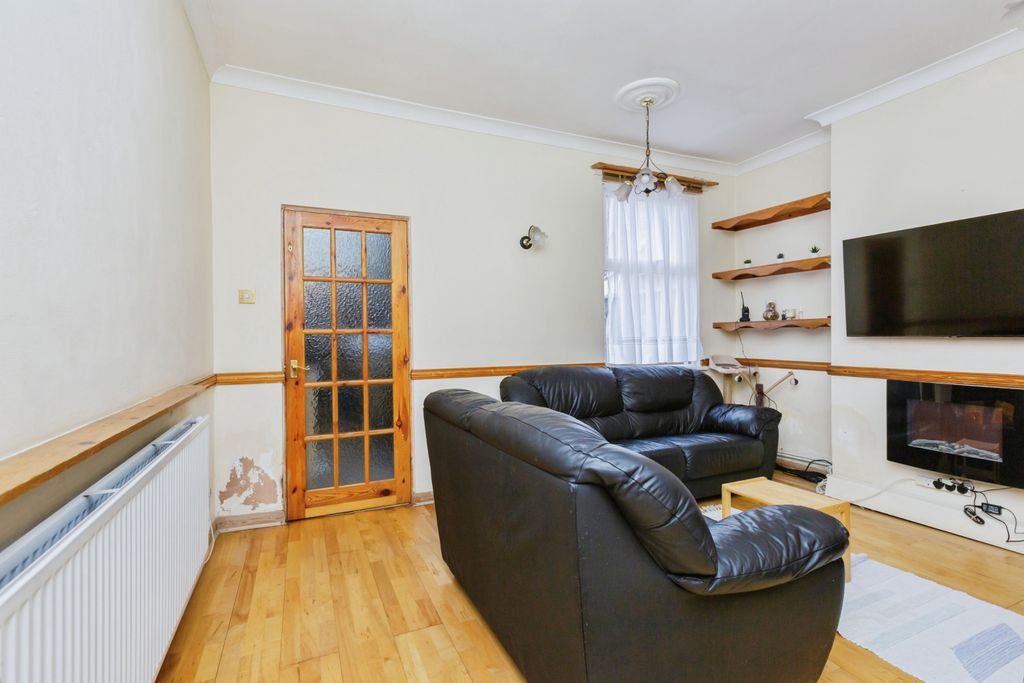 Property photo 3 of 15 Living Room