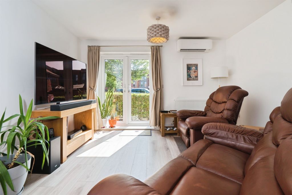 Property photo 3 of 42