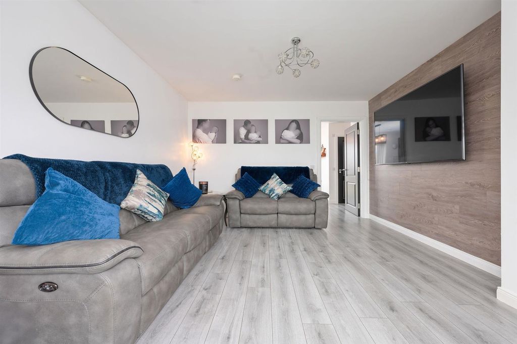 Property photo 3 of 26 3.Jpg