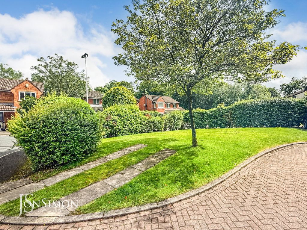 Property photo 2 of 37