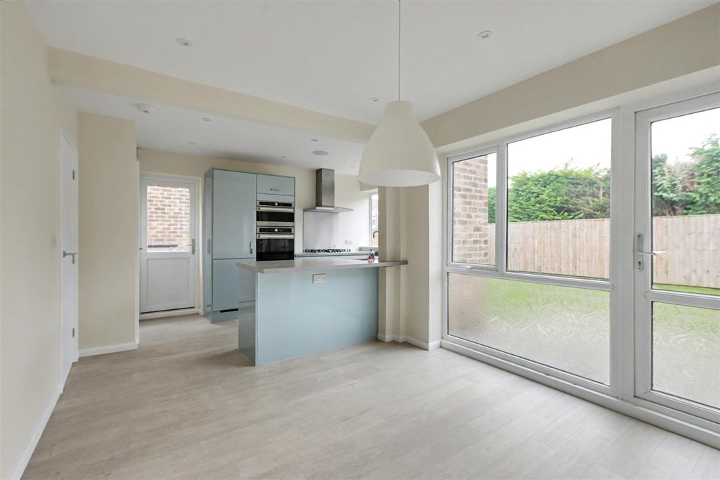 Property photo 3 of 22 Kitchen Diner_2.Jpeg