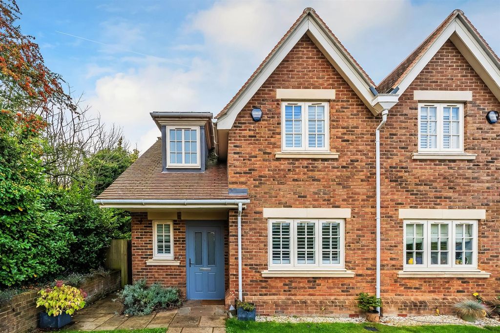 Property photo 1 of 15 .Whitehaven-Drive-29.Jpg