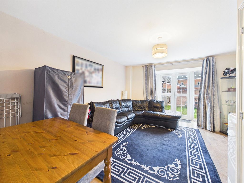 Property photo 3 of 8 Picture No. 02