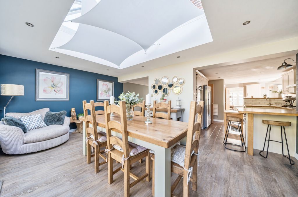 Property photo 2 of 24 1343002-15-68A8c8...