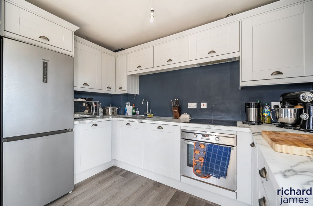 Property photo 2 of 14 012Bc02Ef9324990908684510A005c85