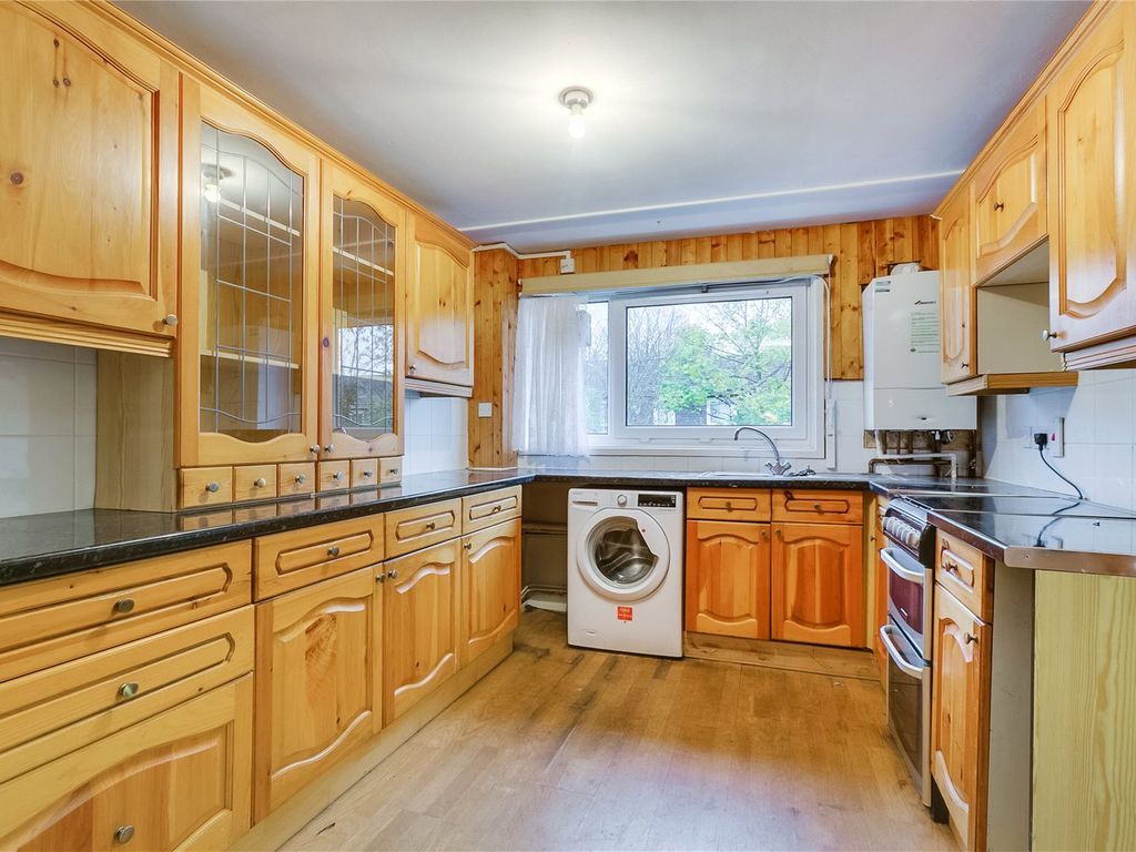 Property photo 3 of 4