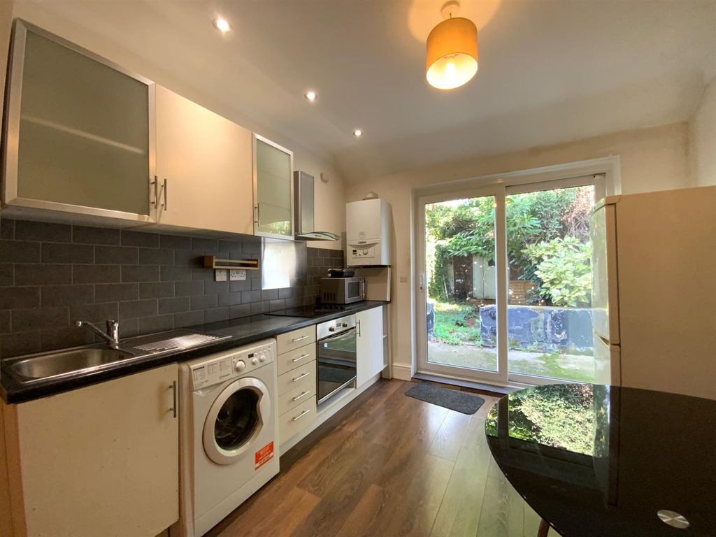 Property photo 2 of 6 Kitchen.Jpg