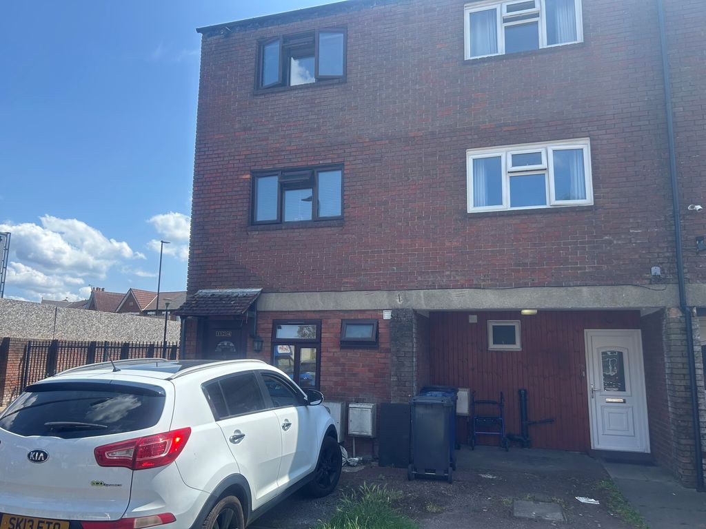 Property photo 1 of 13 1