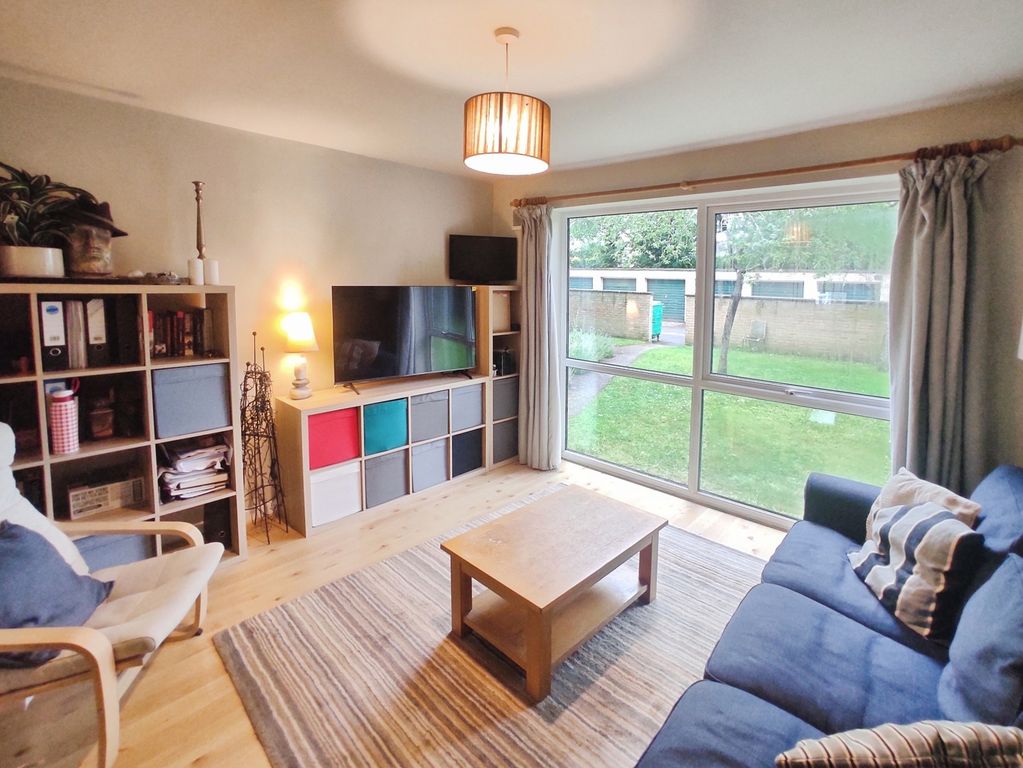 Property photo 3 of 8 Pbox-Img.Jpg