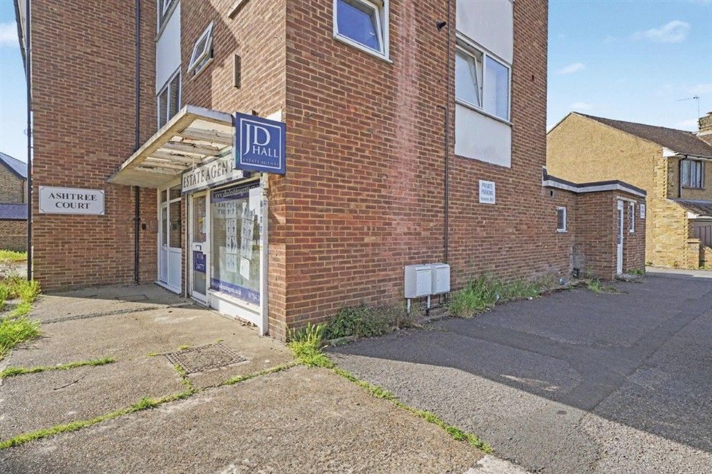 Property photo 1 of 4