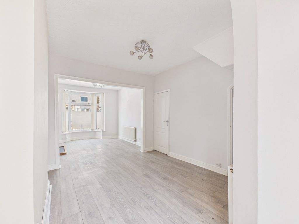 Property photo 3 of 15 5244995