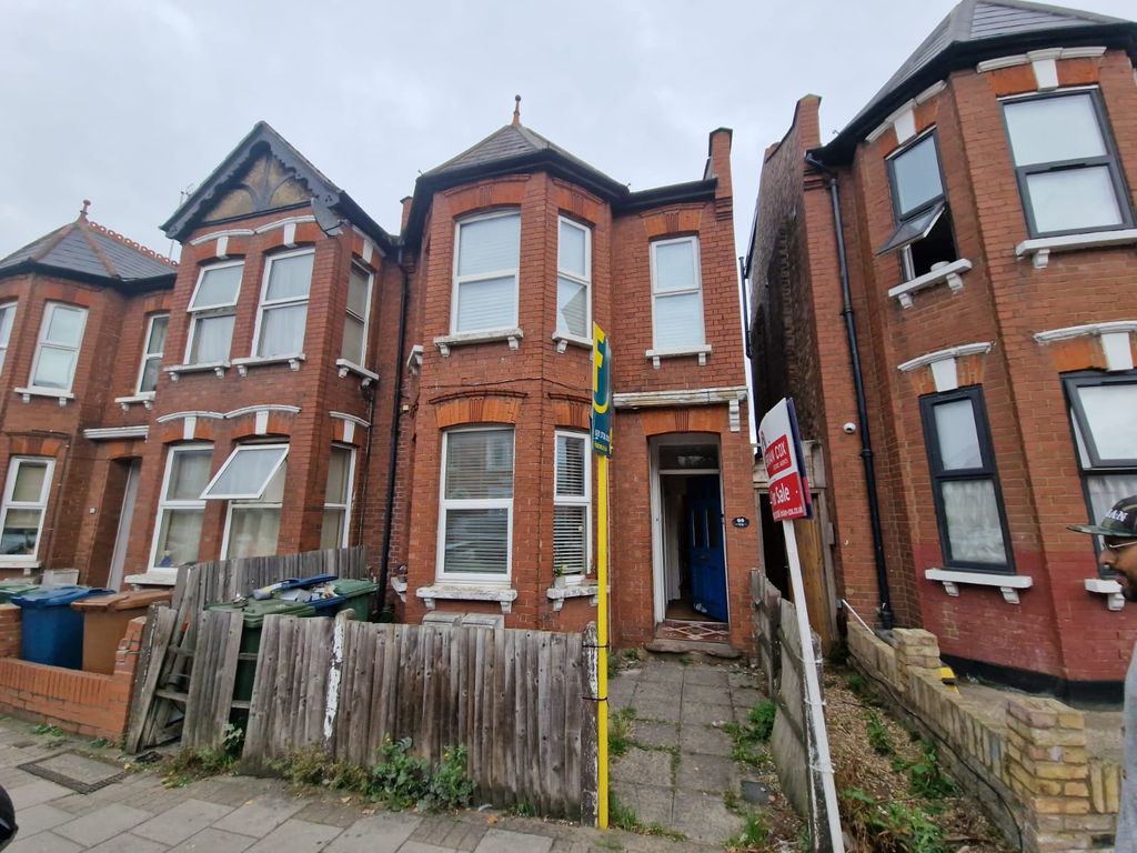 Property photo 1 of 9 Headstone Road, Ha1