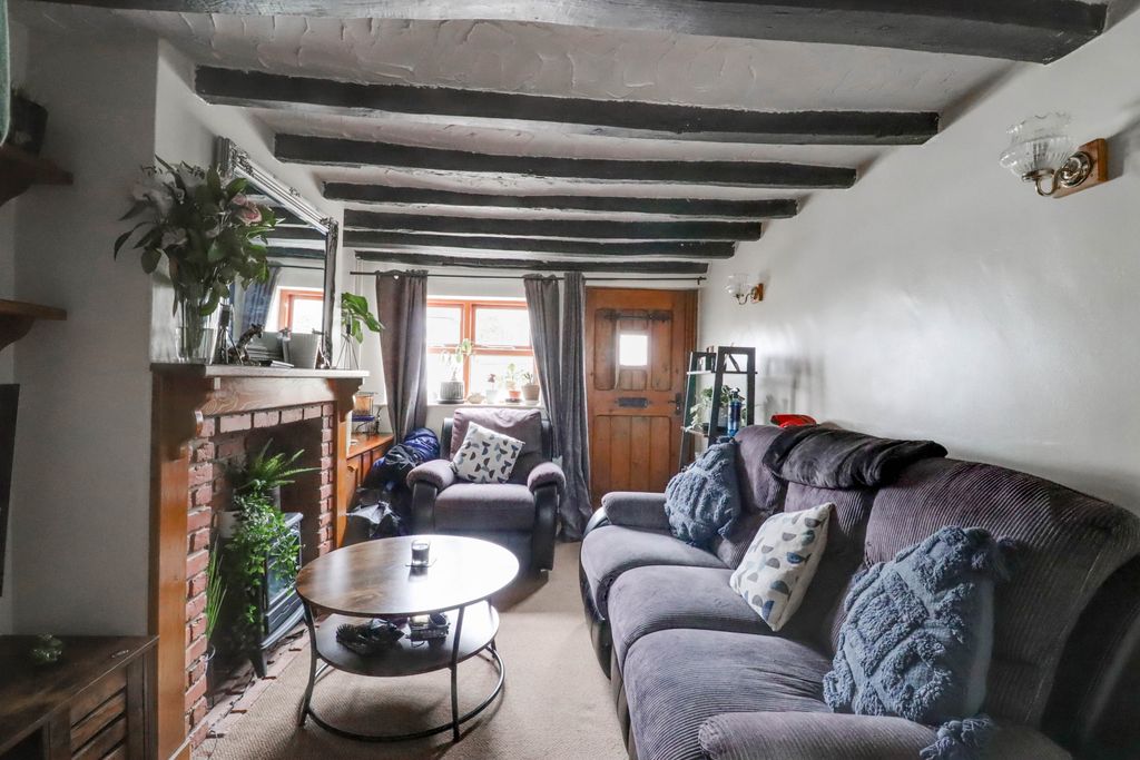 Property photo 3 of 9