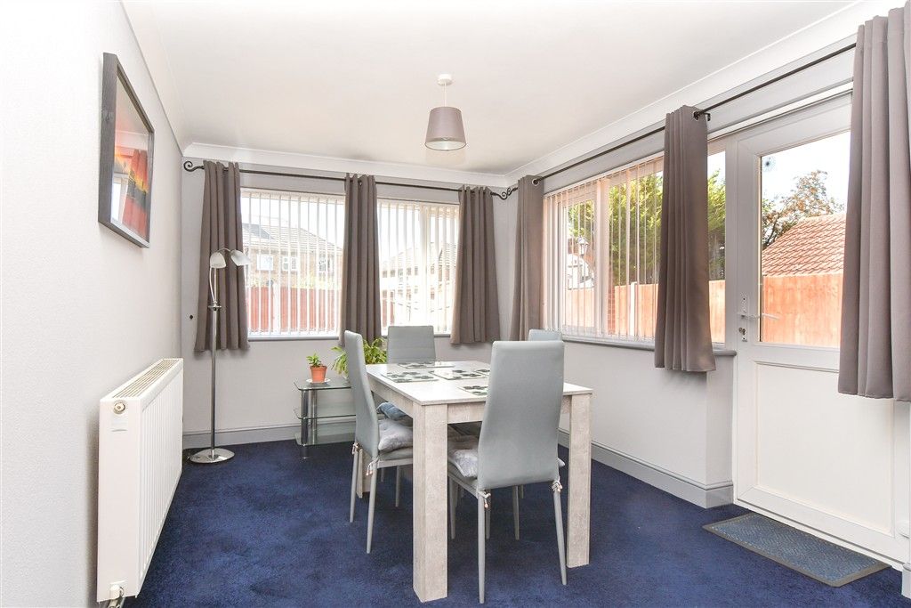Property photo 3 of 9 Dining Area