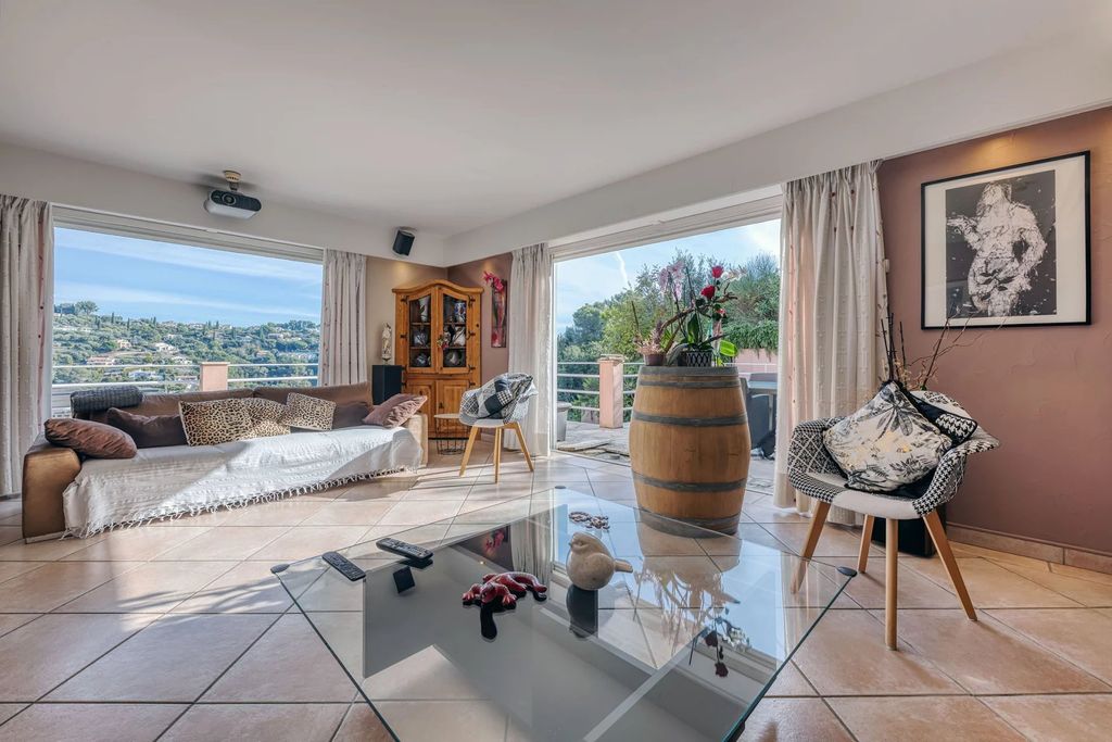 Property photo 2 of 27