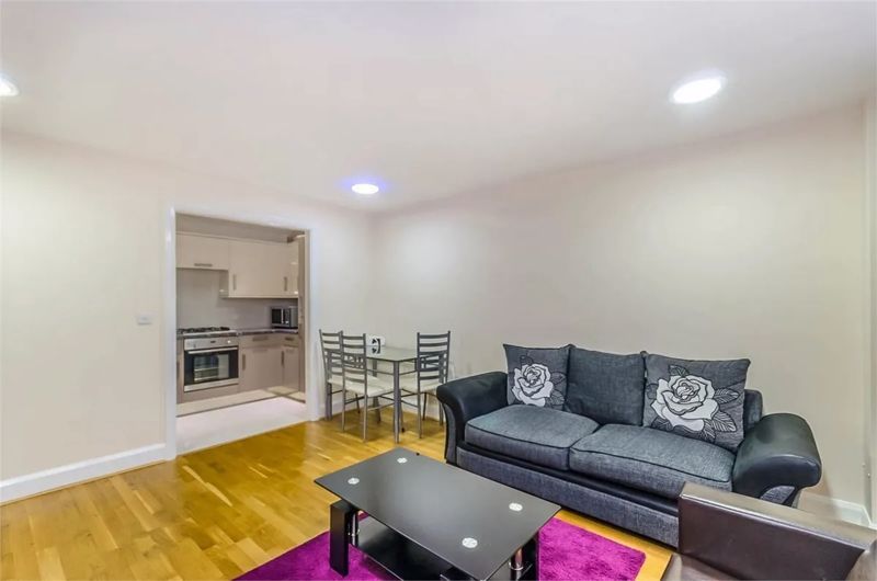 Property photo 1 of 8 Photo 8