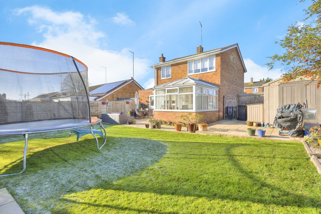 Property photo 2 of 21 Rear