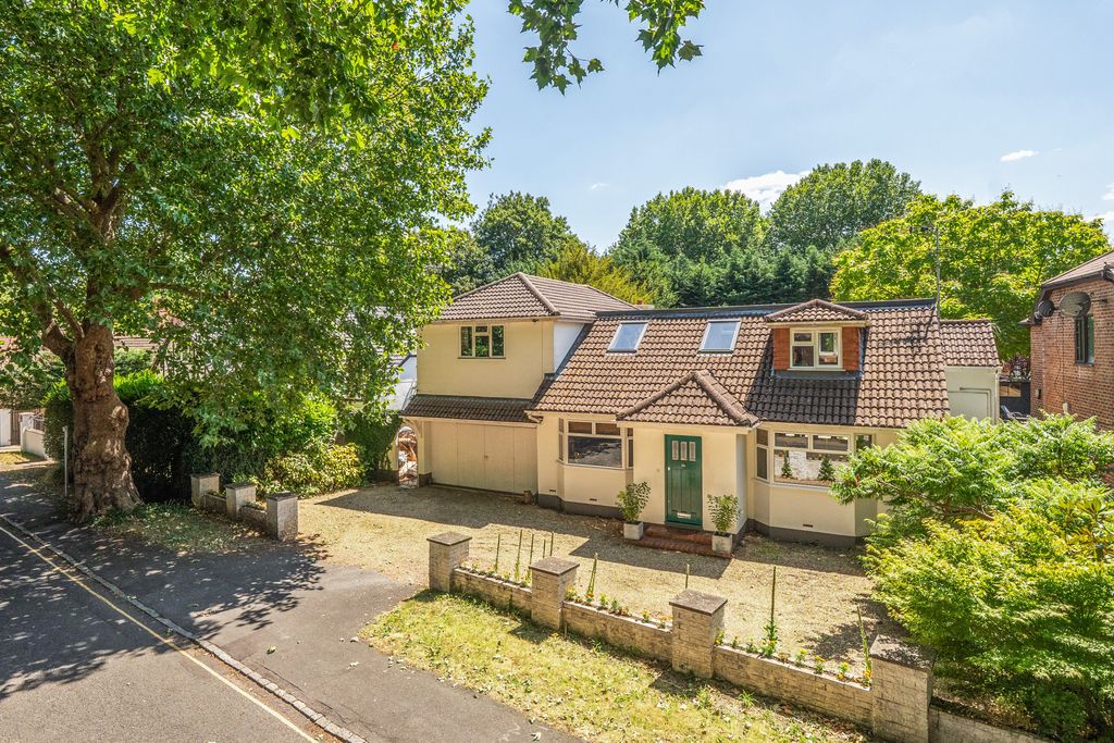 Property photo 1 of 11