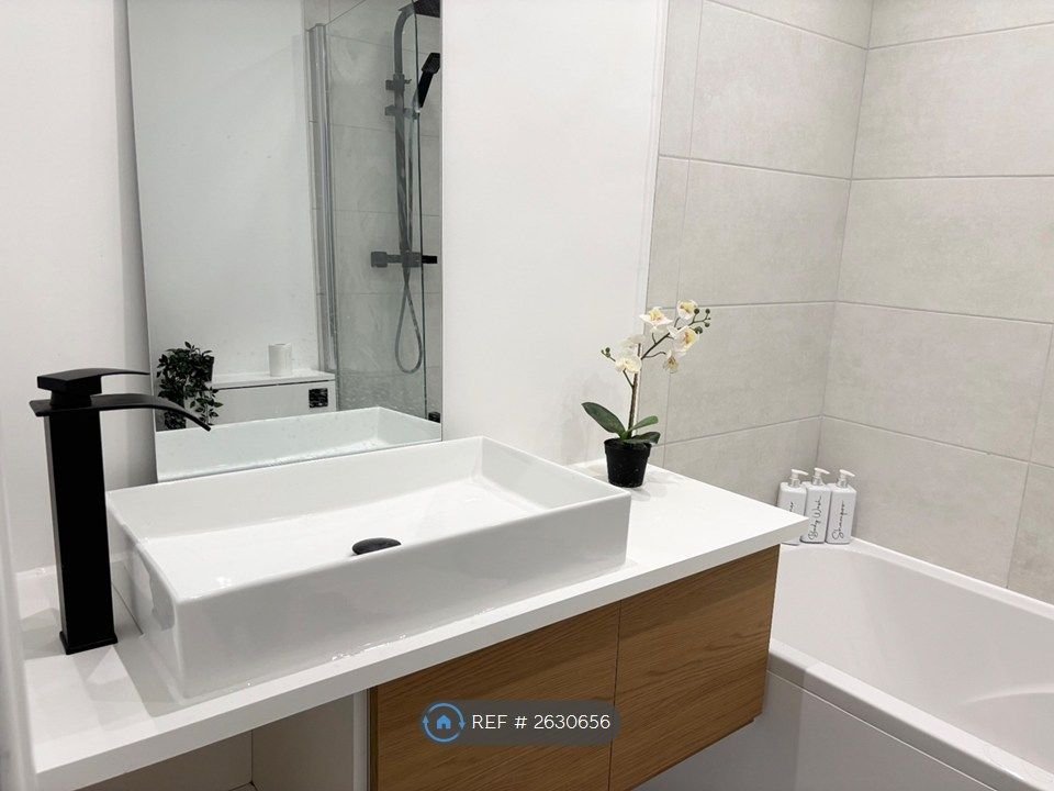 Property photo 3 of 27