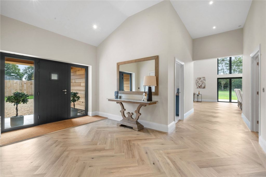 Property photo 3 of 38 Picture No. 50