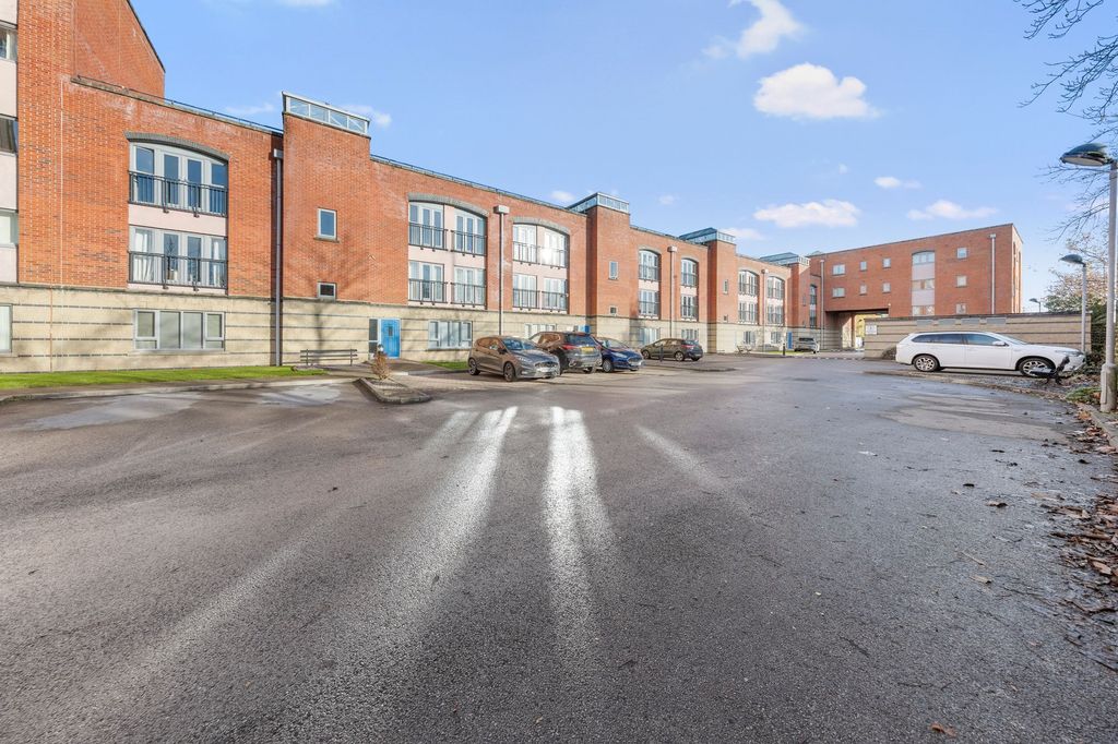 Property photo 1 of 11