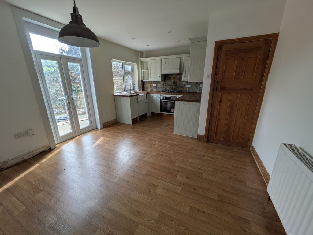 Property photo 2 of 8 Picture No. 05