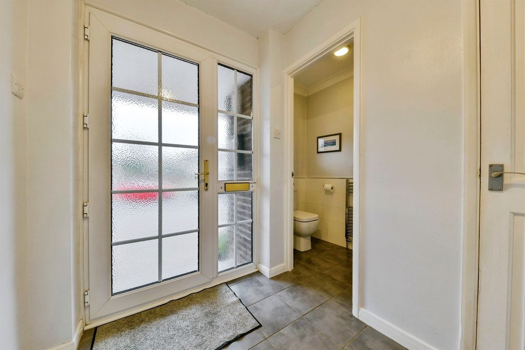 Additional image 12 of 4 bed terraced house for saleGlovers Close, Hertford SG13