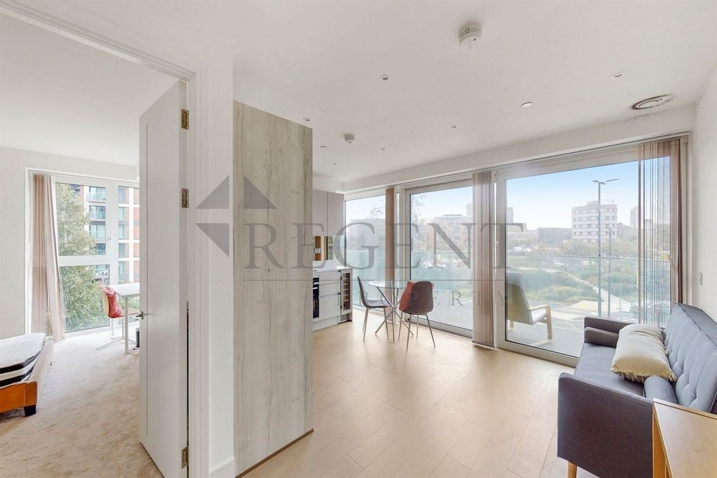 Property photo 2 of 14 Open Plan