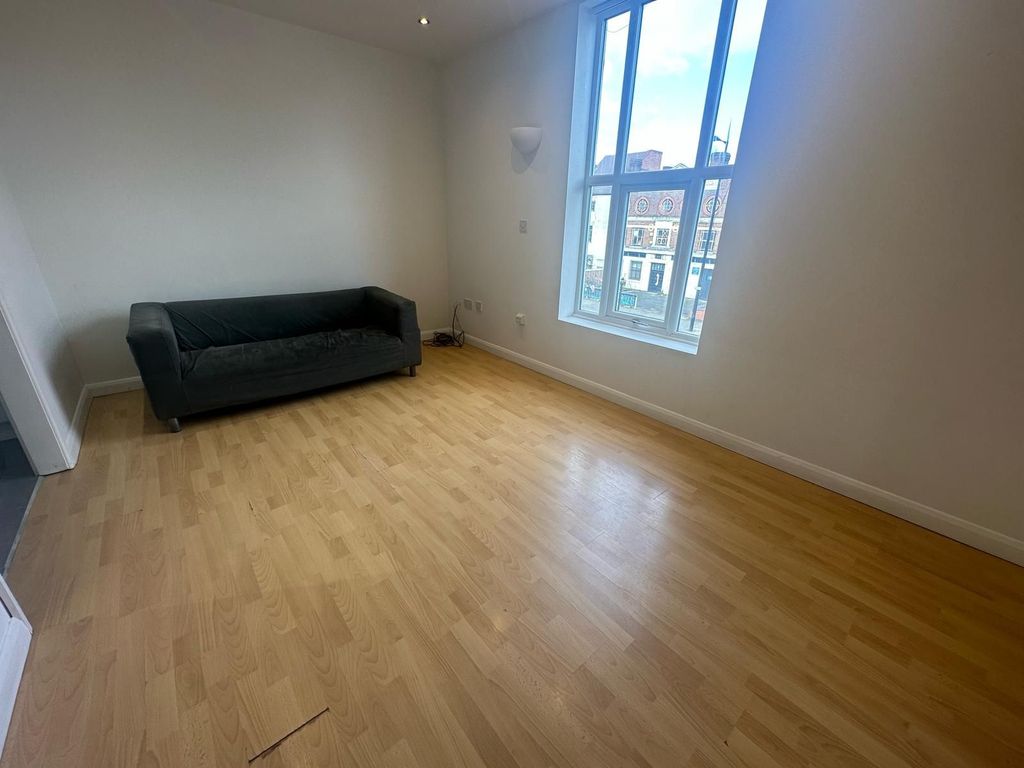 Property photo 3 of 6
