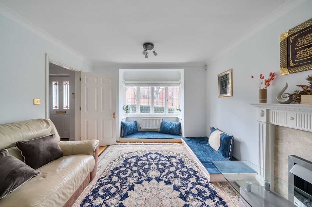 Property photo 3 of 24