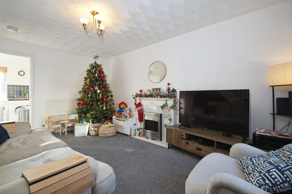 Property photo 3 of 17 Pbox-Img.Jpg