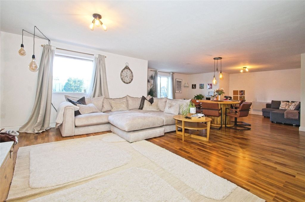 Property photo 2 of 26 Living/Dining Area