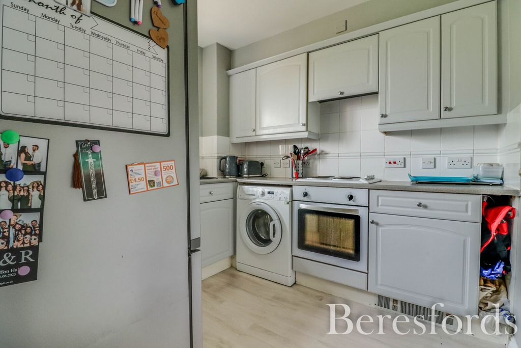 Property photo 2 of 18 Picture No. 01