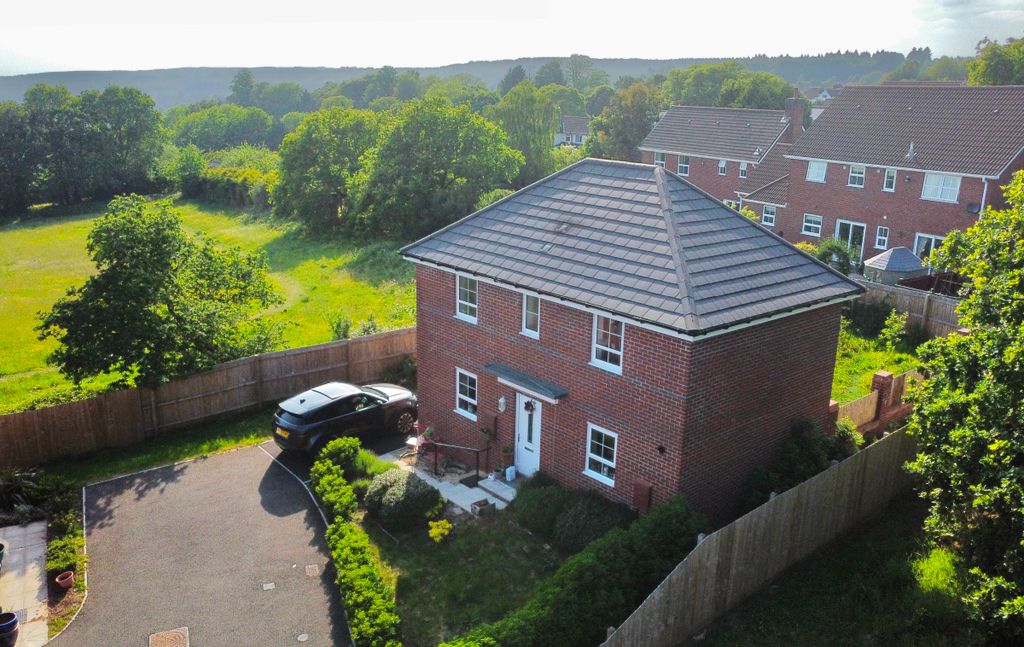 Property photo 3 of 12