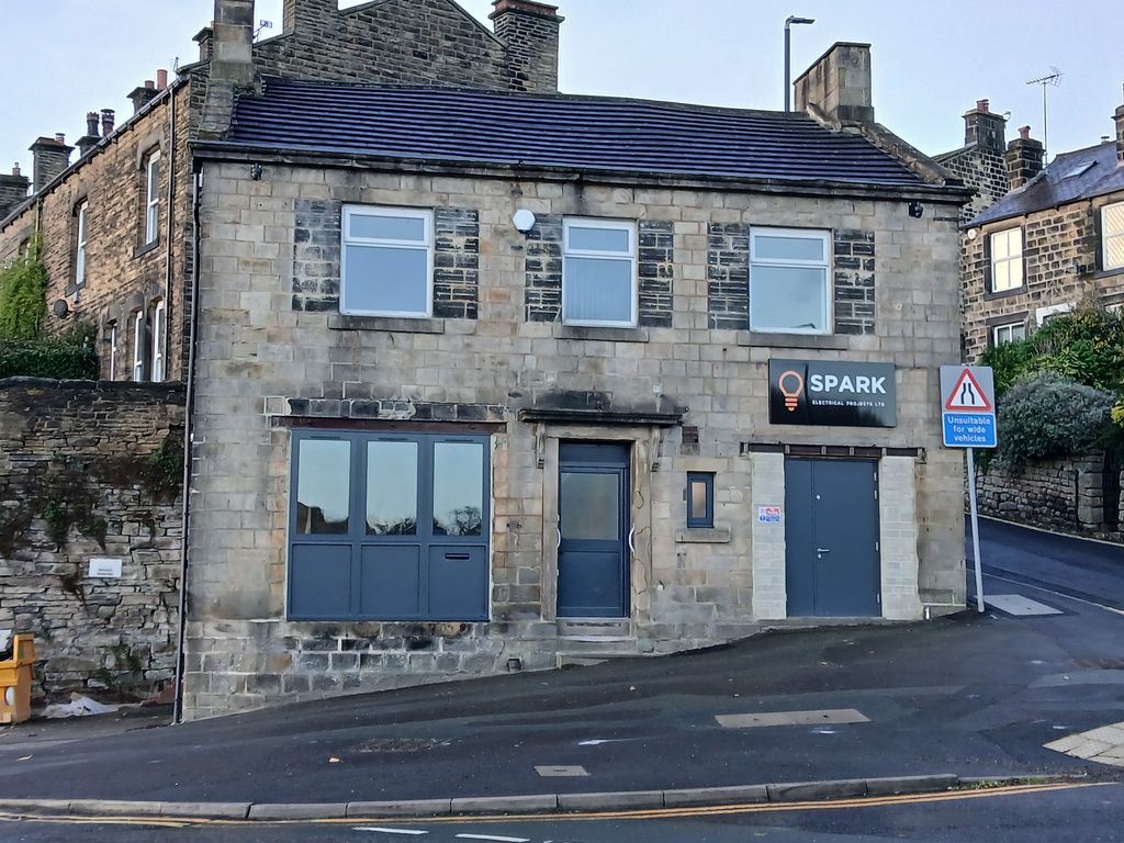 Property photo 1 of 2