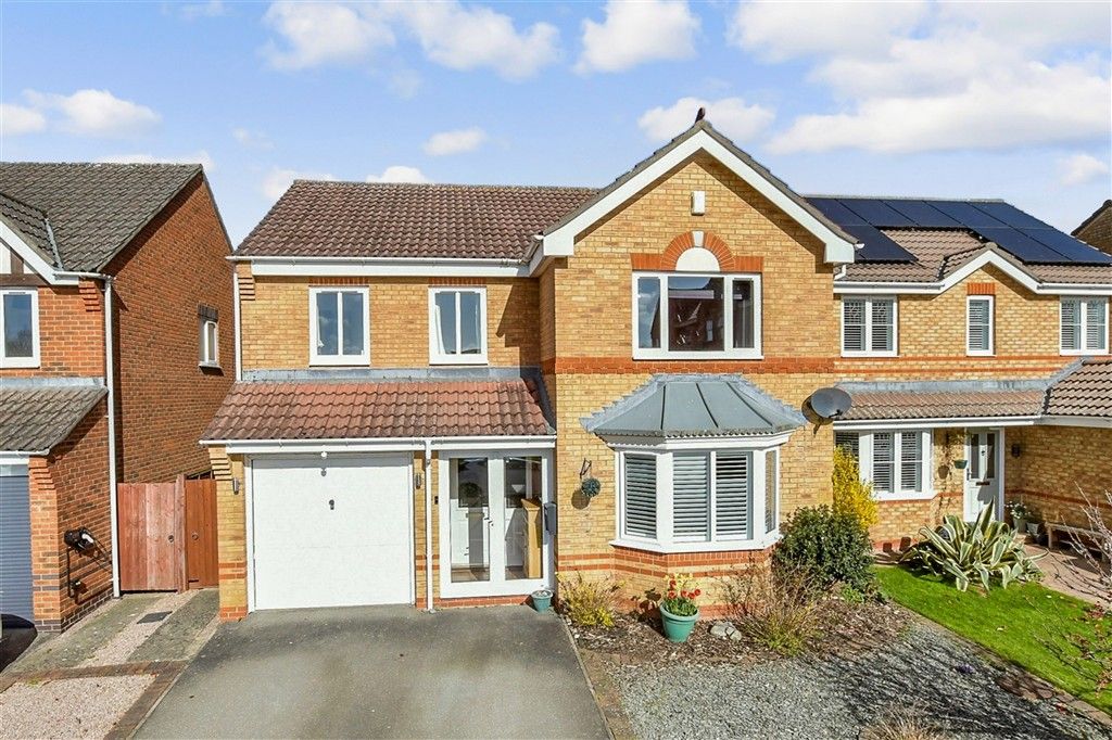 Property photo 1 of 17 External (Web)