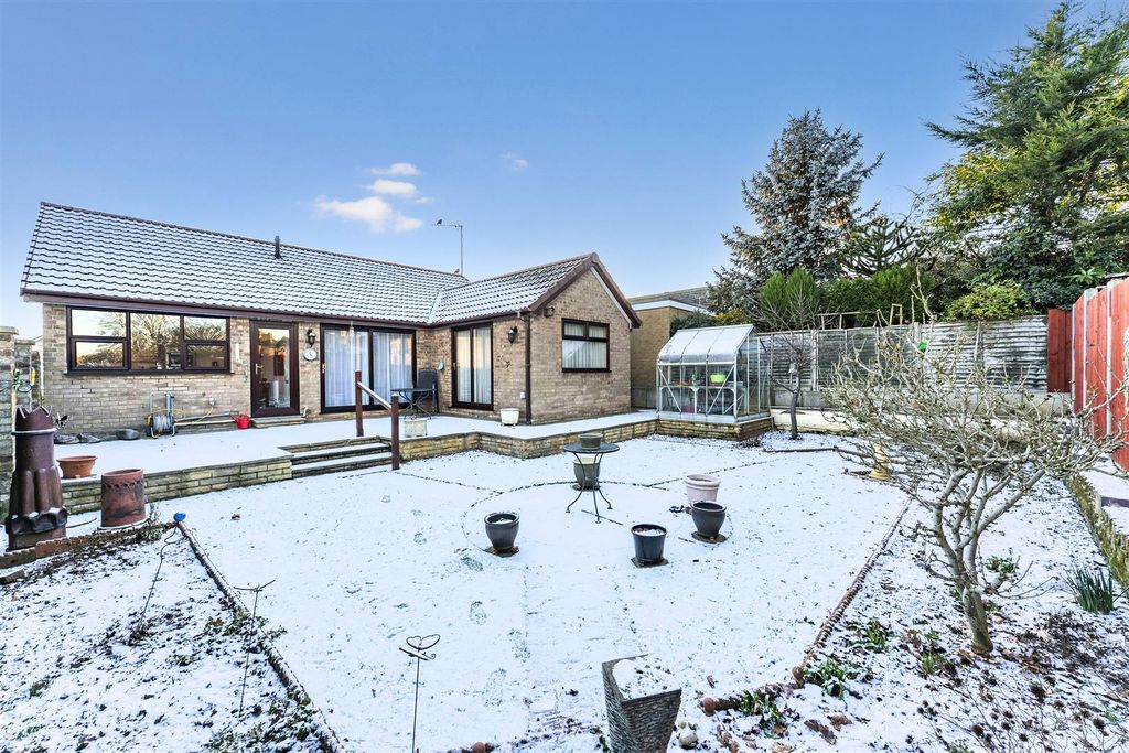 Property photo 3 of 18