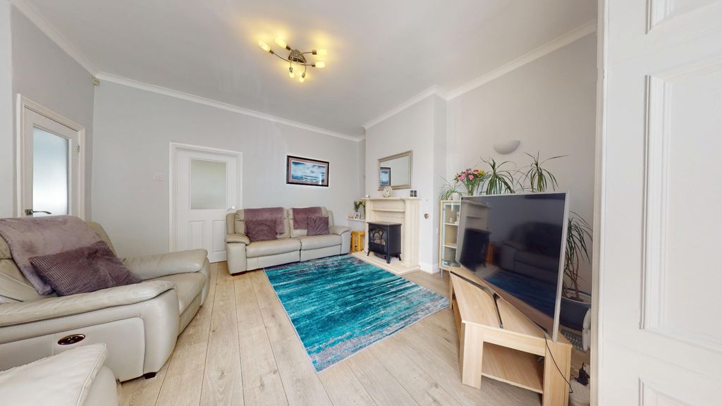 Property photo 3 of 29 5102596