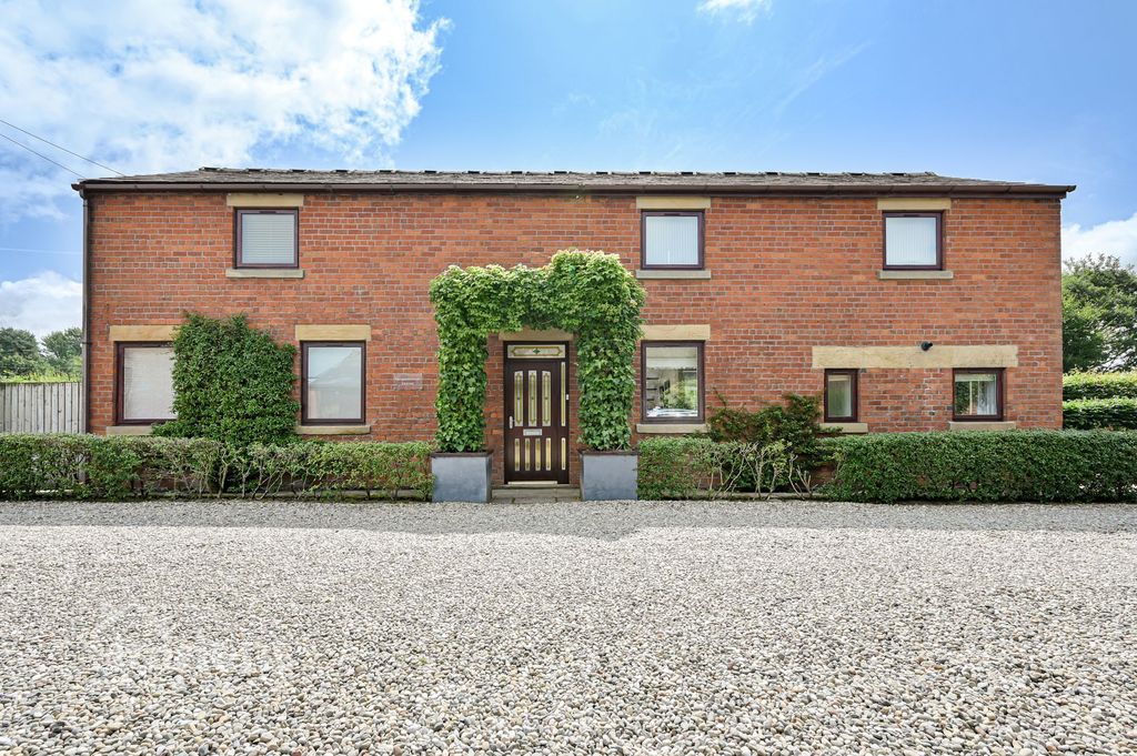 Property photo 1 of 40