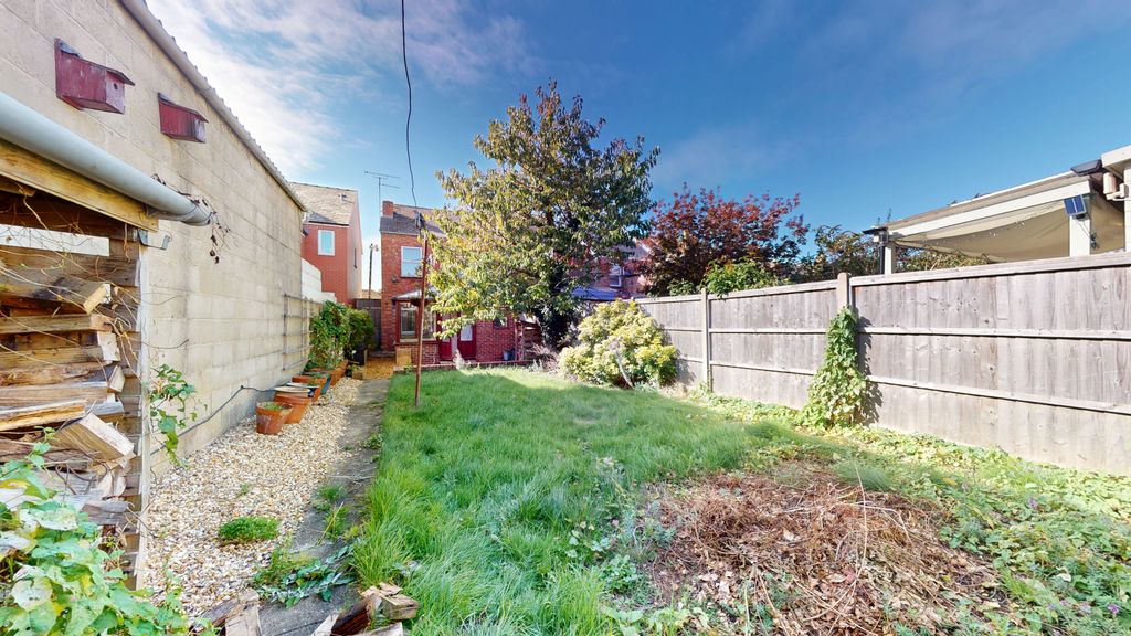 Property photo 2 of 21 10062025_165602