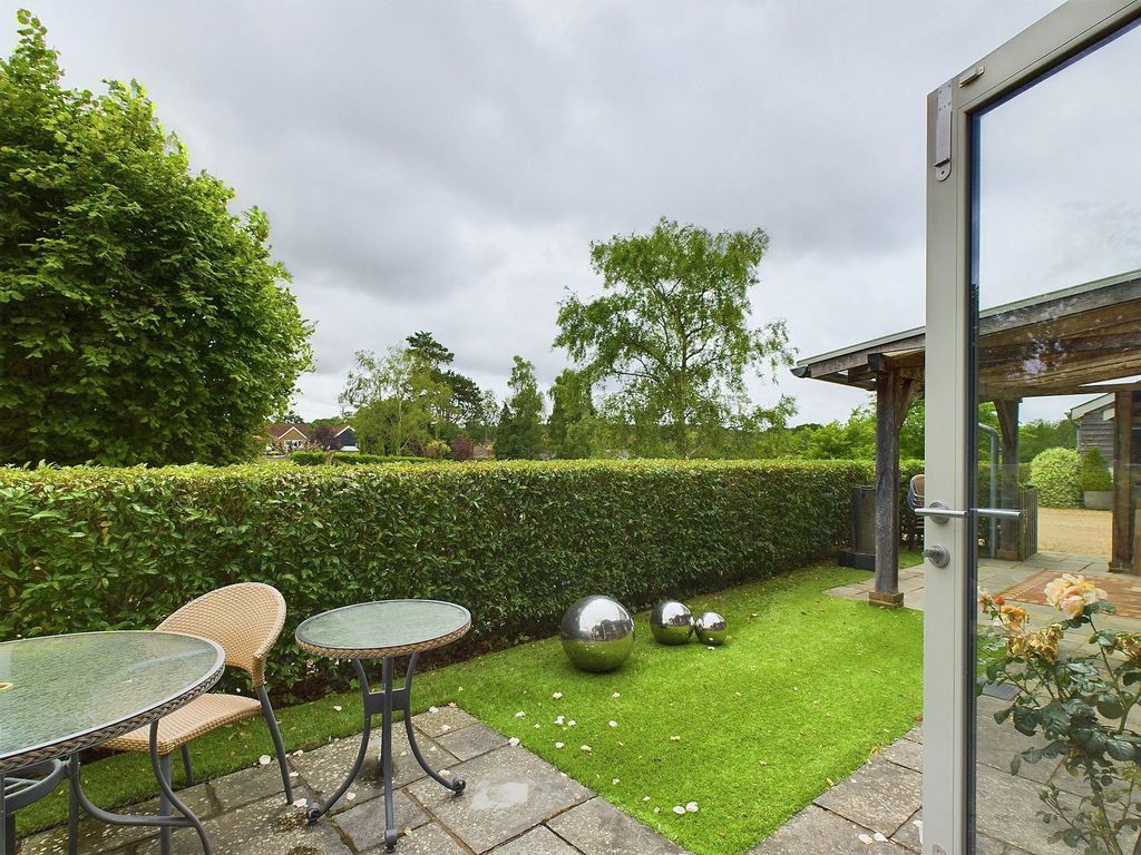 Property photo 3 of 13
