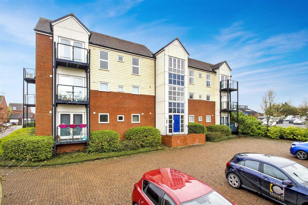 Property photo 1 of 11