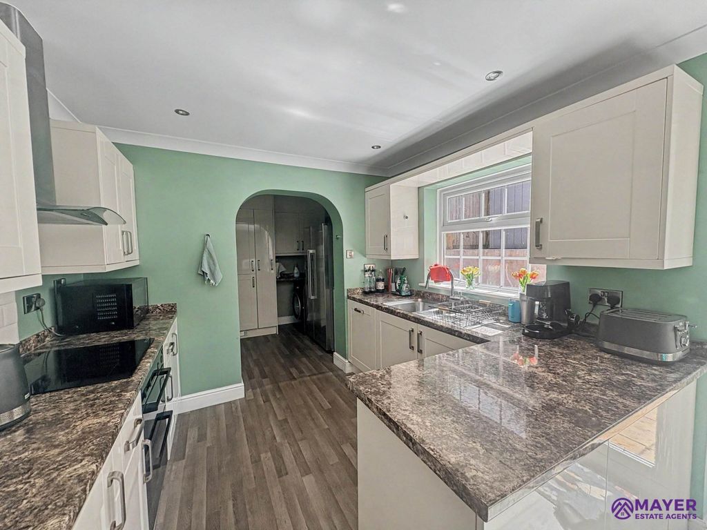 Property photo 3 of 13
