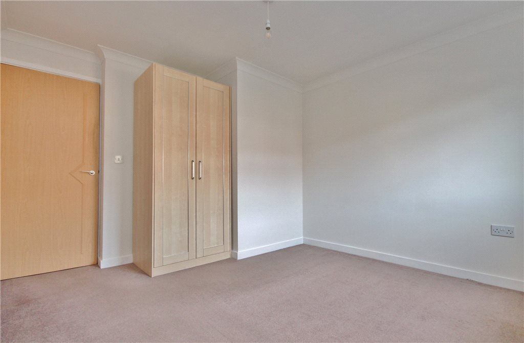 Property photo 3 of 9 Bedroom