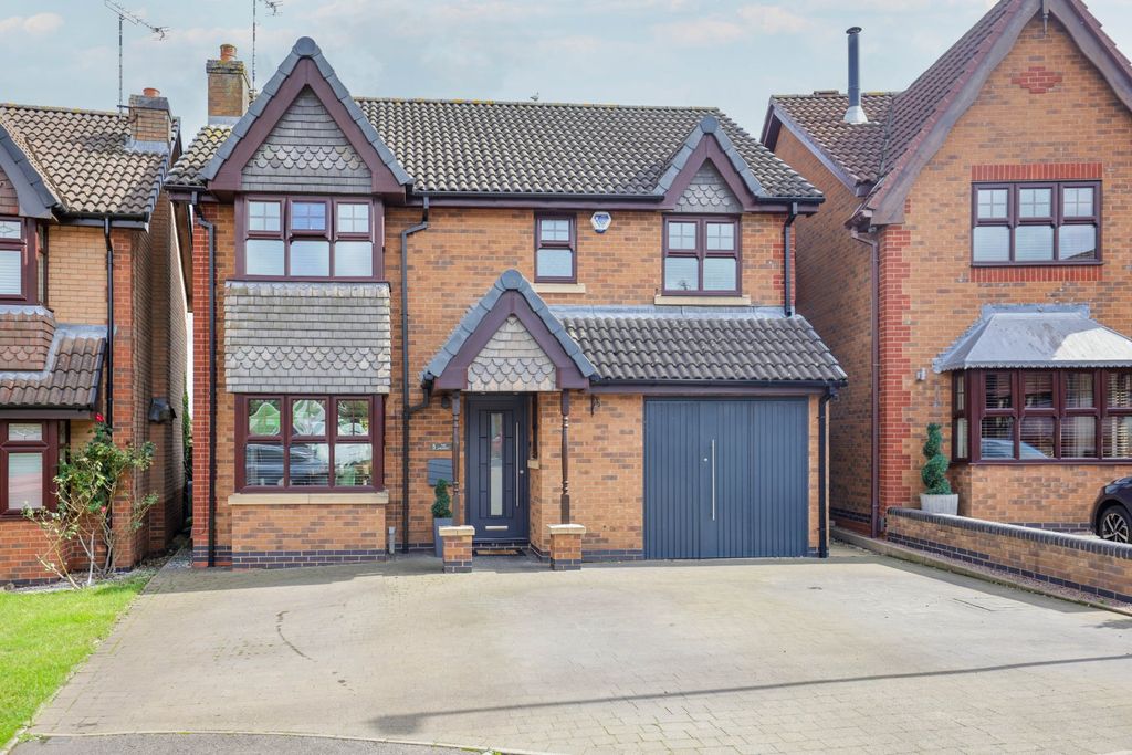 Property photo 1 of 25 Front