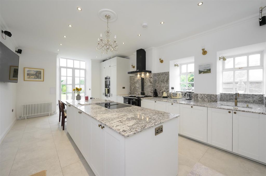 Property photo 3 of 25 3.Jpg