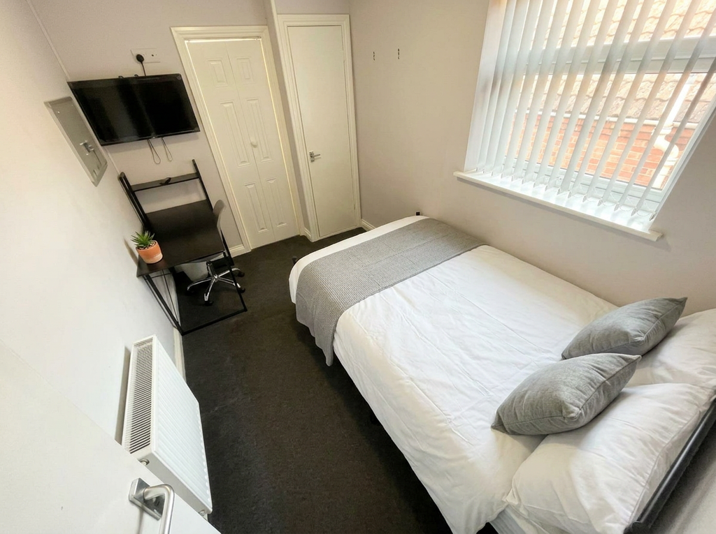 Property photo 1 of 3